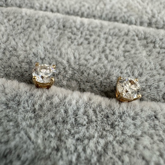 14k yellow gold 1/2 cttw diamond studs - Picture 1 of 8